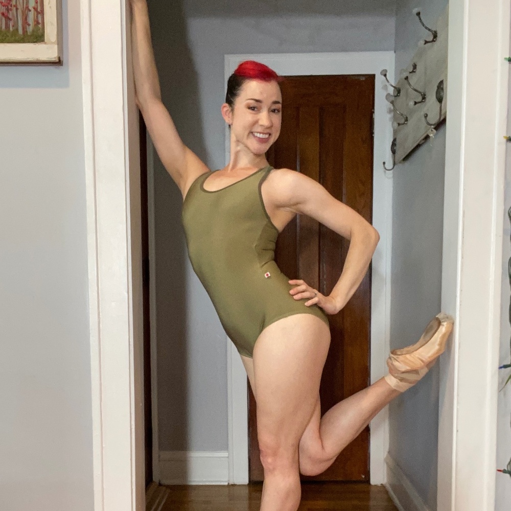 GORGEOUS "LAURA" YUMIKO LEOTARD